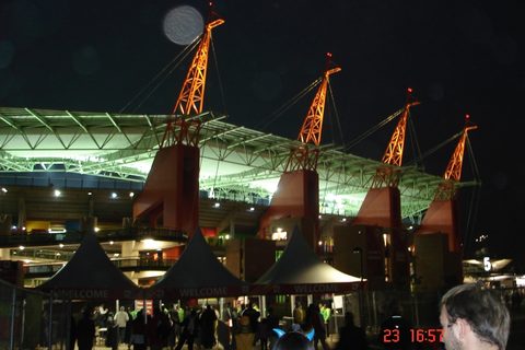 Slika ispred stadiona Mbombela u Nelspruit, Juzna Africa - Nocna fotka