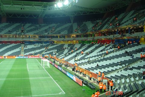 Prazne tribine na stadionu Mbombela u Nelspruit, gde se odigrala utakmica Srbija-Australija