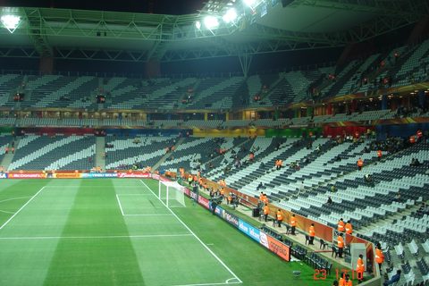 Prazne tribine na stadionu Mbombela u Nelspruit, gde se odigrala utakmica Srbija-Australija