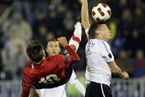 Milos Ninkovic makazice tokom utakmice Srbija-Estonija, Beograd, EP 2012